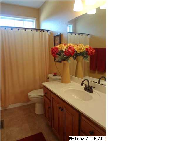 624 Liberty Ln, Anniston, AL 36207